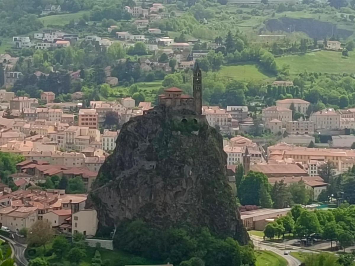 La Maison Des Roses Chadrac Bagian luar foto